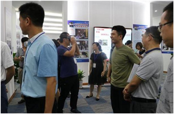 清城区人大常委会专题调研组体验壹传诚VR禁毒产品 2