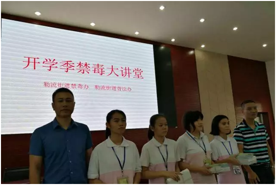 xЌW(xu)_W(xu)v 