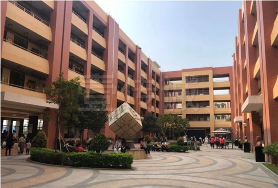 VR科普教育进驻北大新世纪正华学校 VR科普教育进驻北大新世纪正华学校
