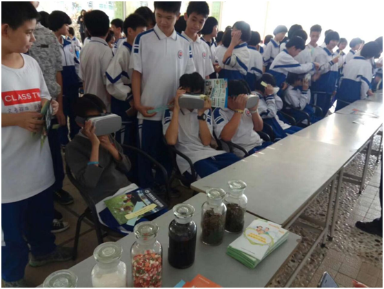 广州壹传诚VR禁毒助力揽核中学禁毒宣传2