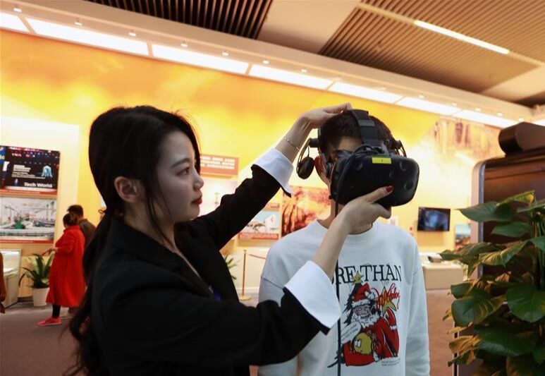 VR困梯自救